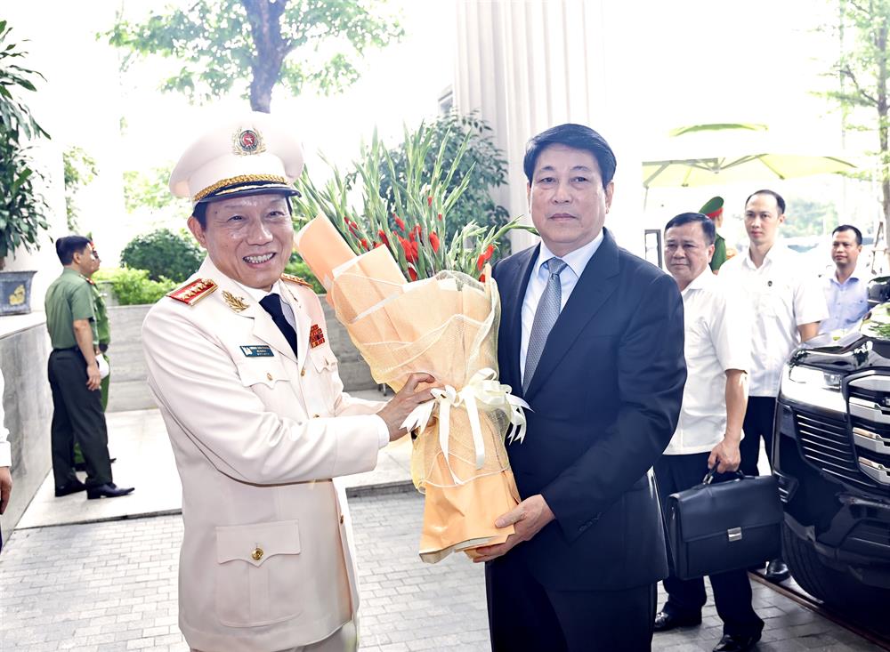Chủ tịch nước Lương Cường dự Hội nghị sơ kết công tác công an 6 tháng đầu năm 2025 Bộ Công an
